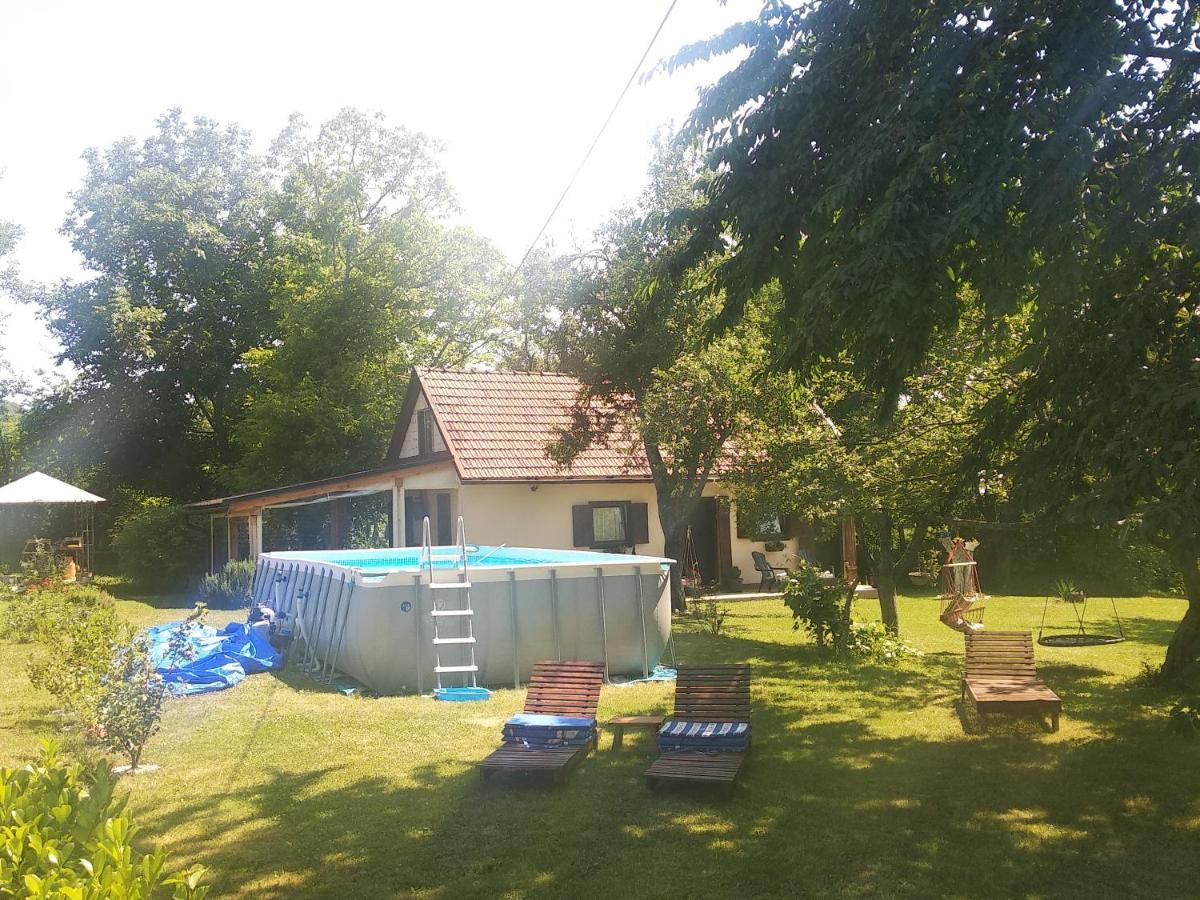 Apartments Celopek Licko Petrovo Selo Екстер'єр фото