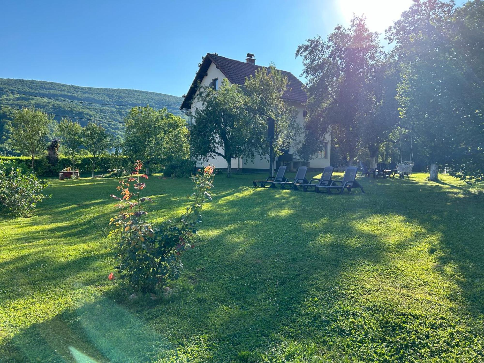 Apartments Celopek Licko Petrovo Selo Екстер'єр фото