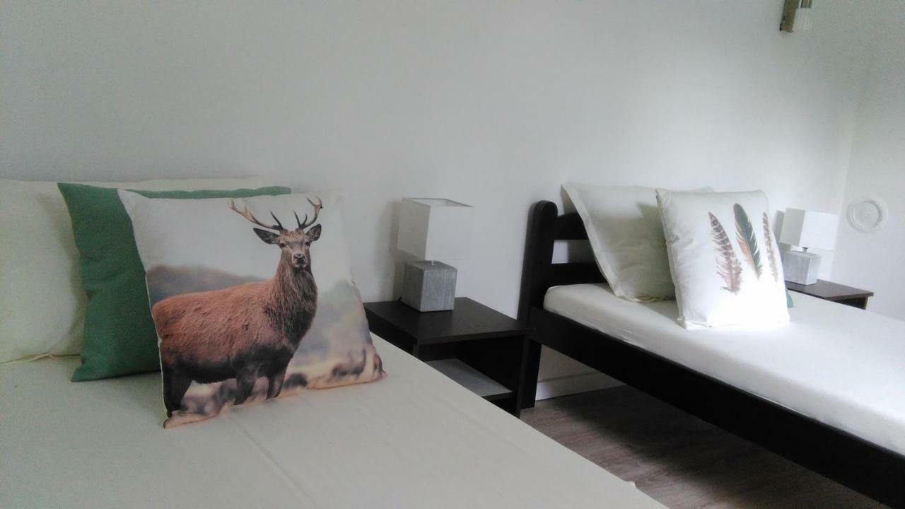 Apartments Celopek Licko Petrovo Selo Екстер'єр фото